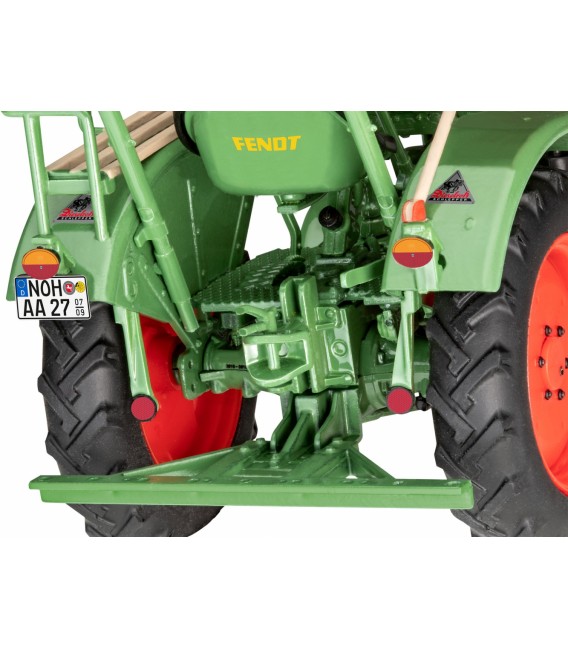 Tractor Fendt F20 Dieselross 1:24 Revell 67822